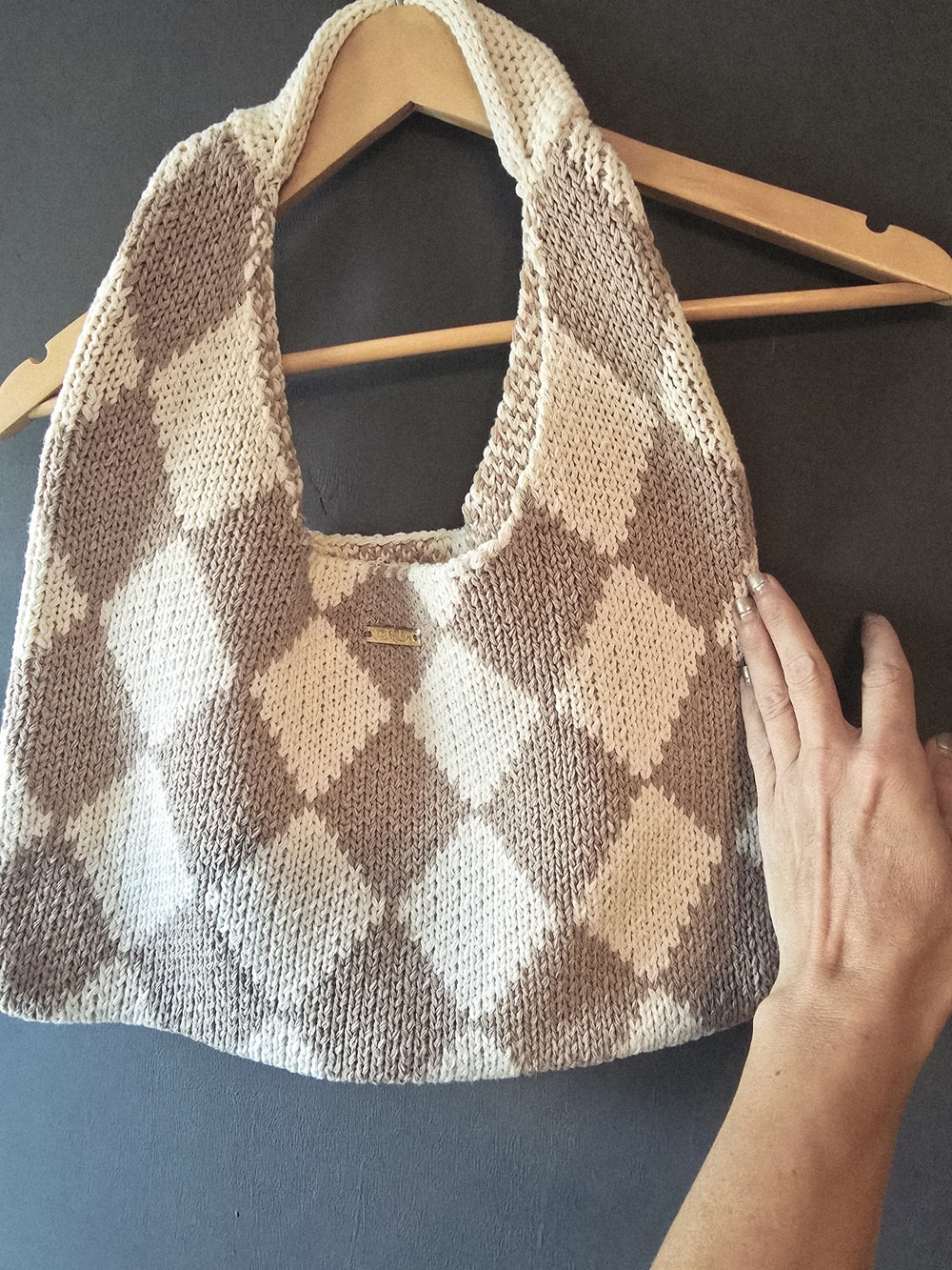Kopari Hand-Knit Diamond Shoulder Tote - Cream & Brown
